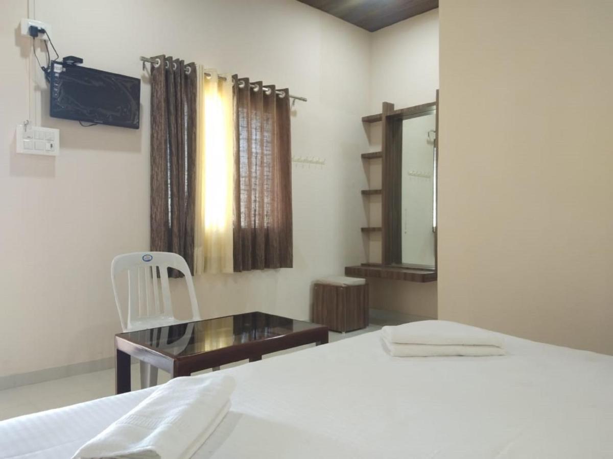 Hotel Krishna Exotica Ahmednagar Exterior photo