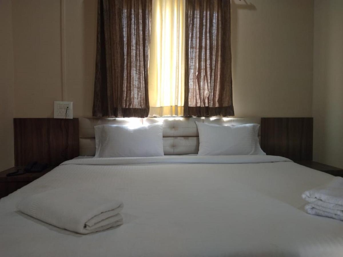 Hotel Krishna Exotica Ahmednagar Exterior photo